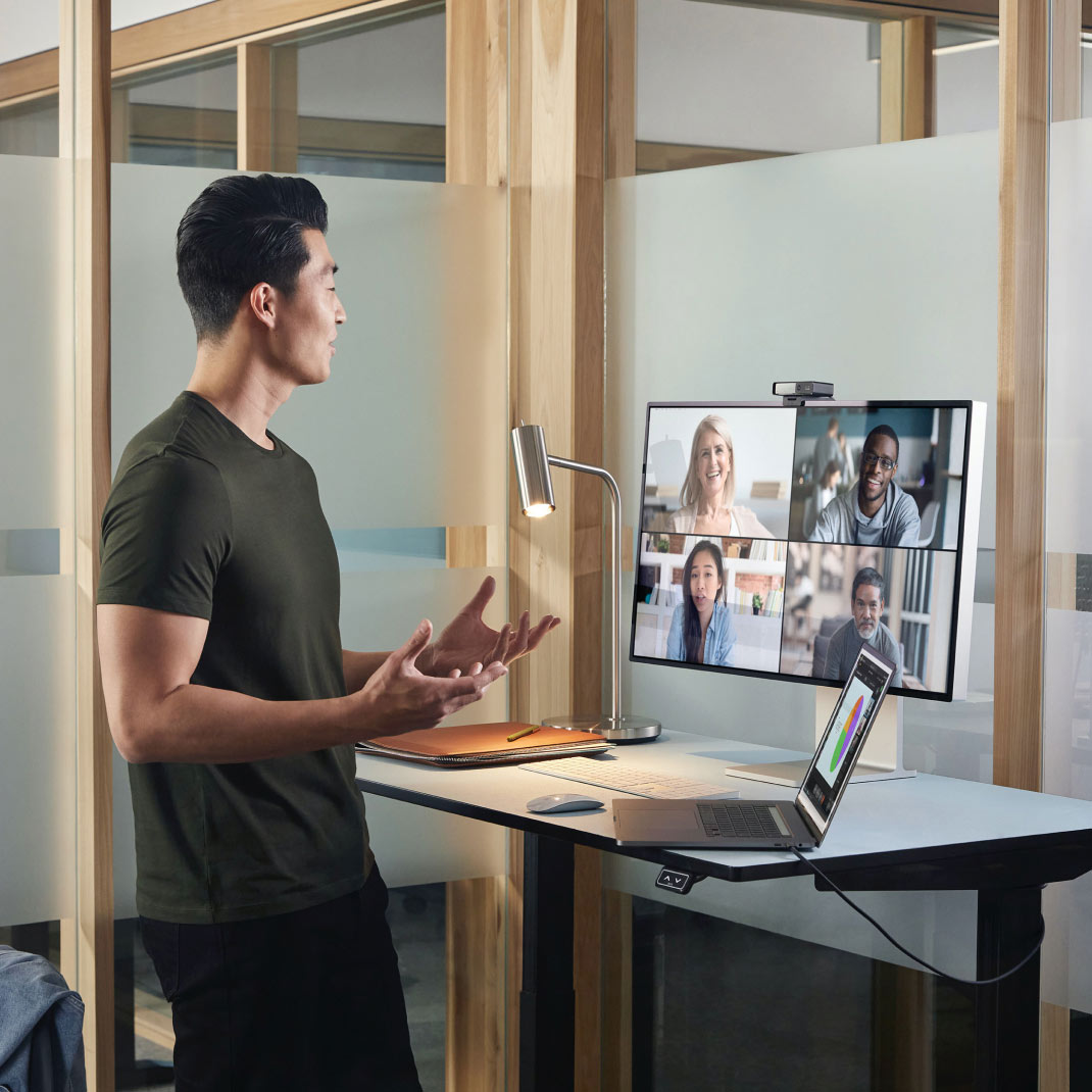 Image of the Cisco Desk Camera